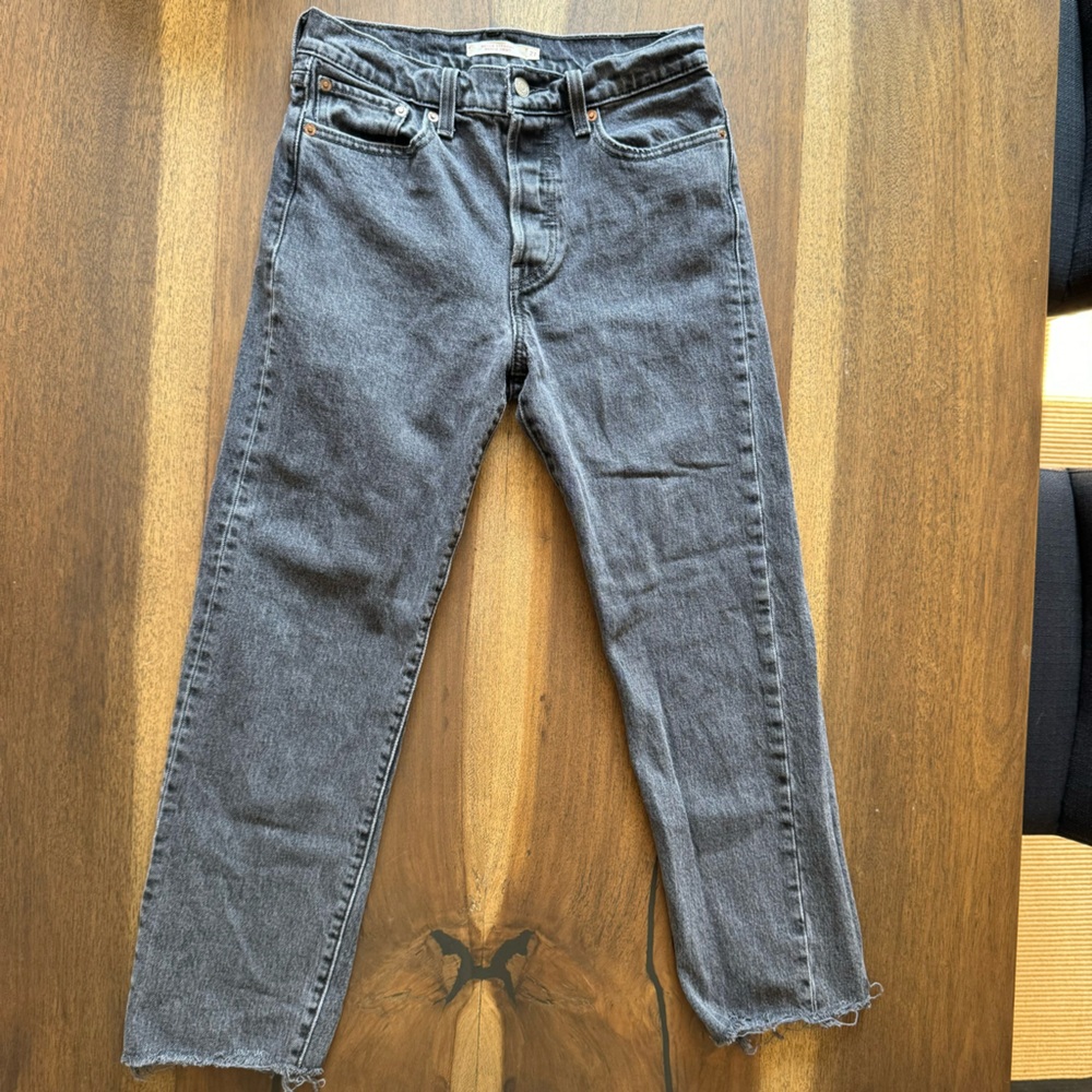 Levi Wedgie Straight Fit